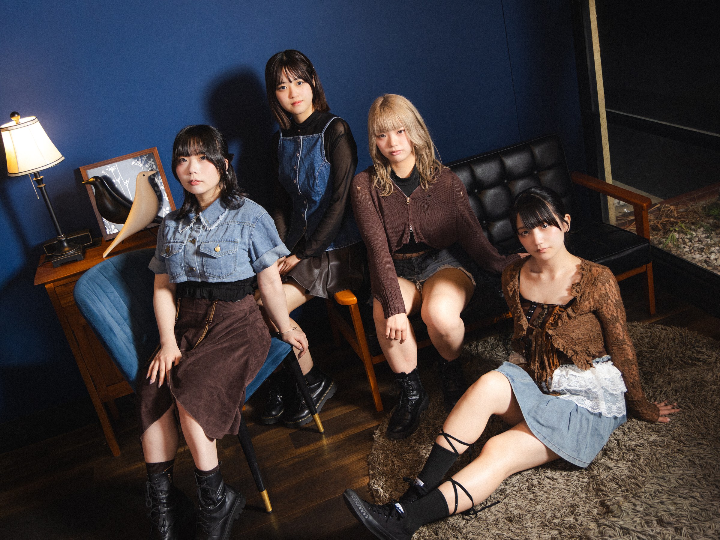 Flood Lyricsの2026年現体制メンバー、左からZom、Rem、Sun、Leo