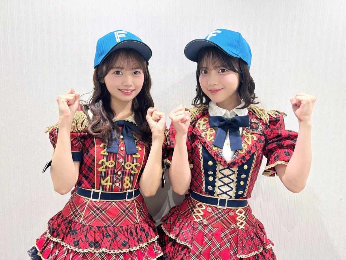 AKB48公式Xに掲載された川村結衣と花田藍衣