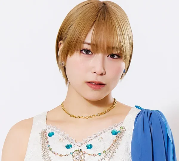 アンジュルム橋迫鈴の公式アーティスト写真