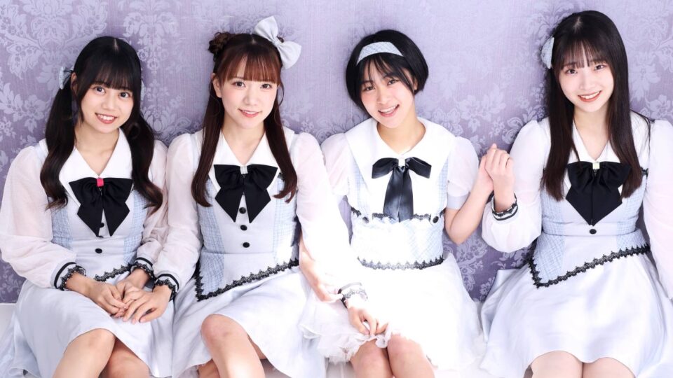 公式サイトに掲載されたiTRiPのグループ写真