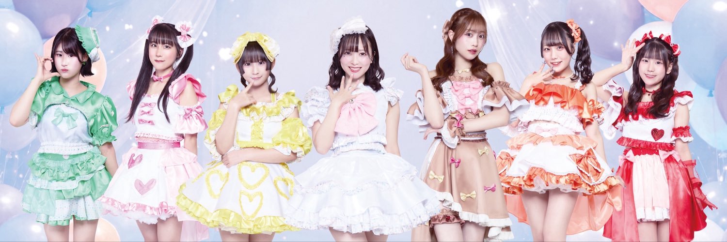 パピマシェ公式Xに掲載された現体制7人のグループ写真